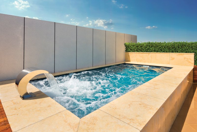 Albatross_Courtyard_Swimming_Pool